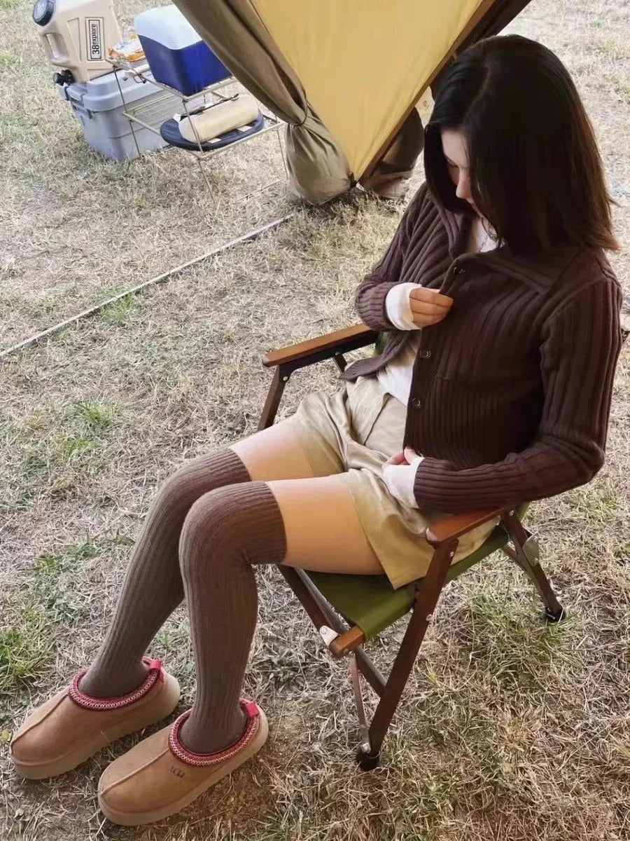 Snygg koreansk design: Trendiga koreanska vinterstövlar med pälsfoder, premiumläder och stabil tjocksula – stil och komfort i ett